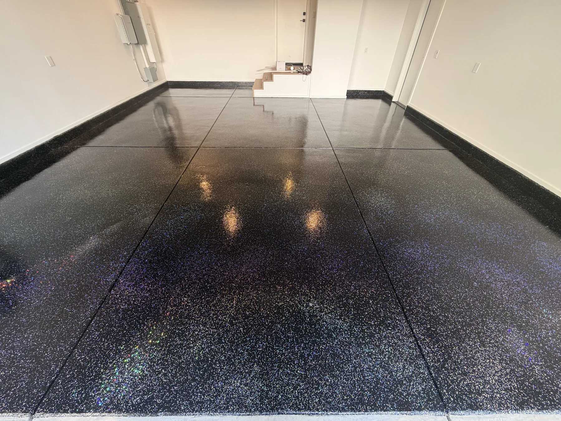 Flake epoxy floor