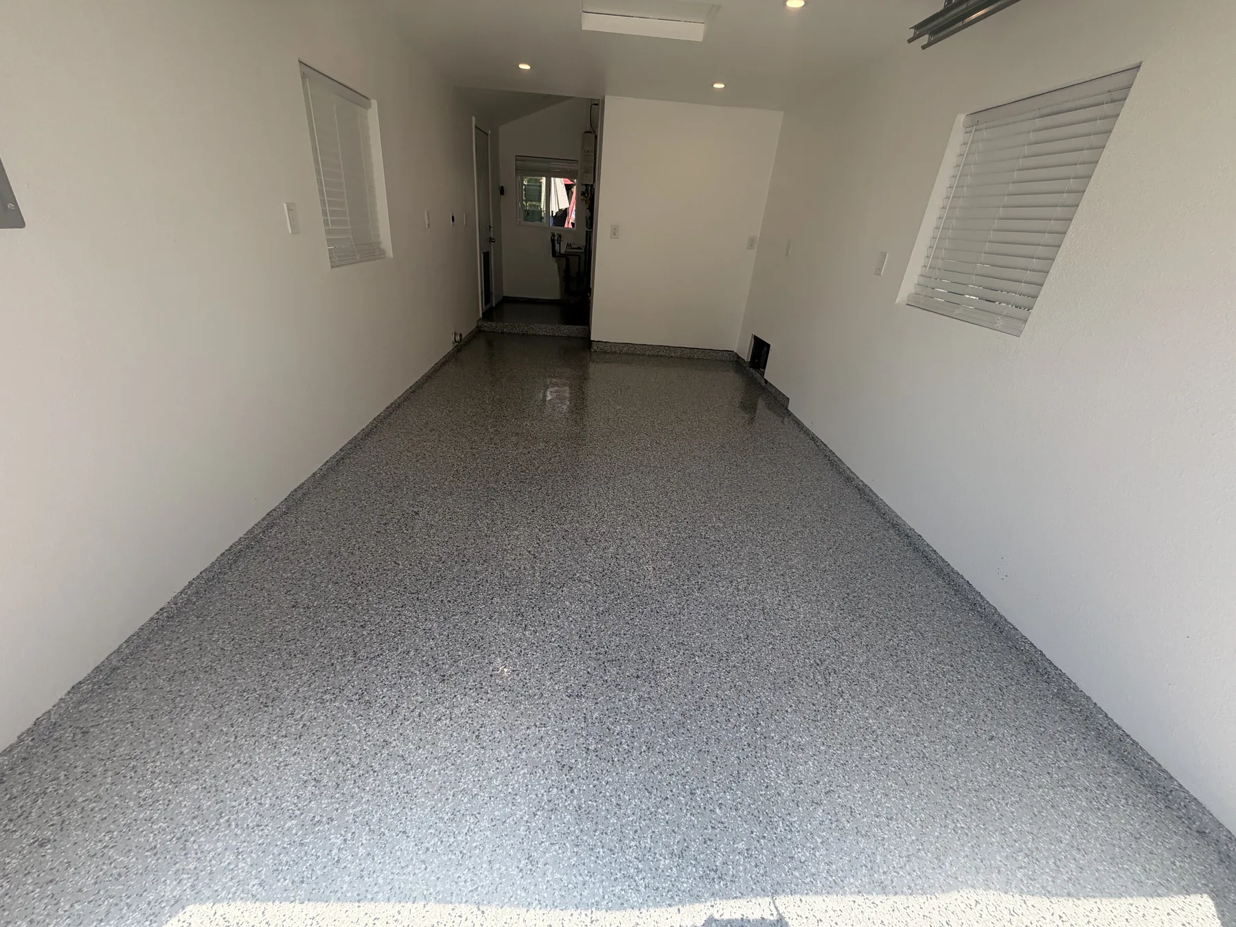 Flake epoxy floor
