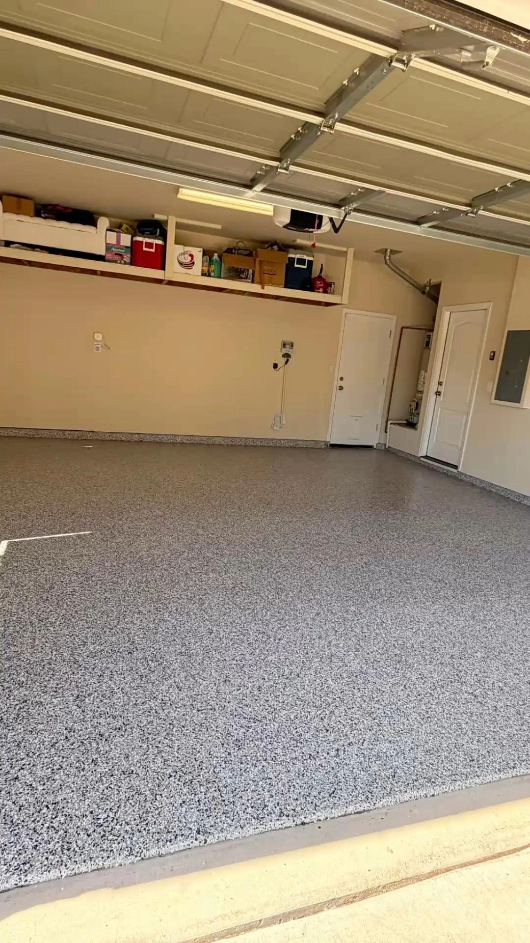 Flake epoxy floor