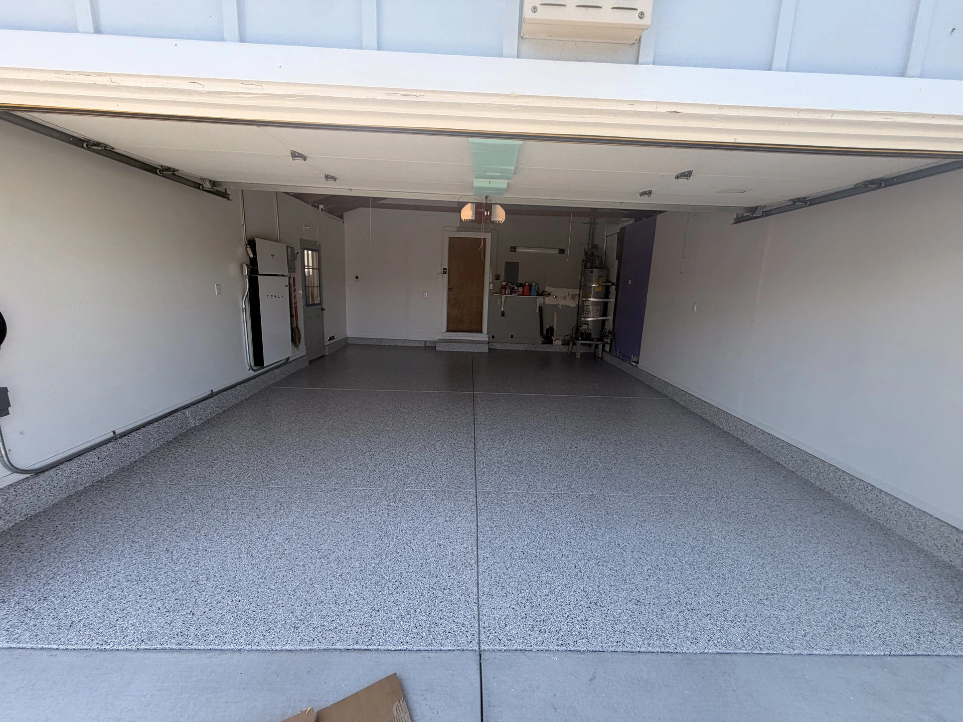 Finished flake epoxy garage floor